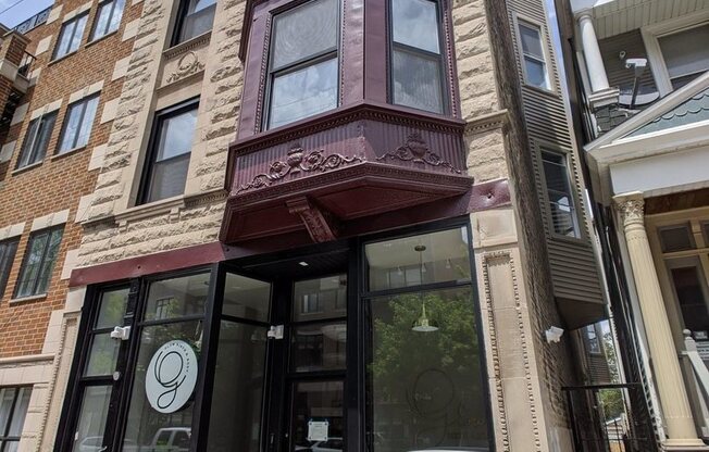 2120 W Belmont Ave, Chicago IL 2R