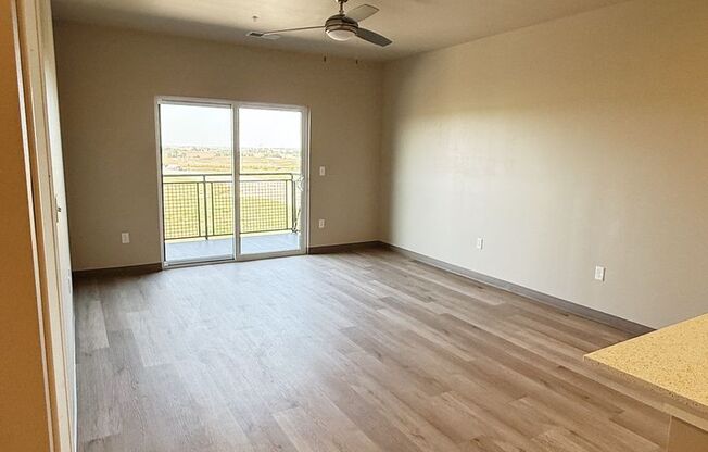 1 bed, 1 bath, 822 sqft, $1,360, Unit 203