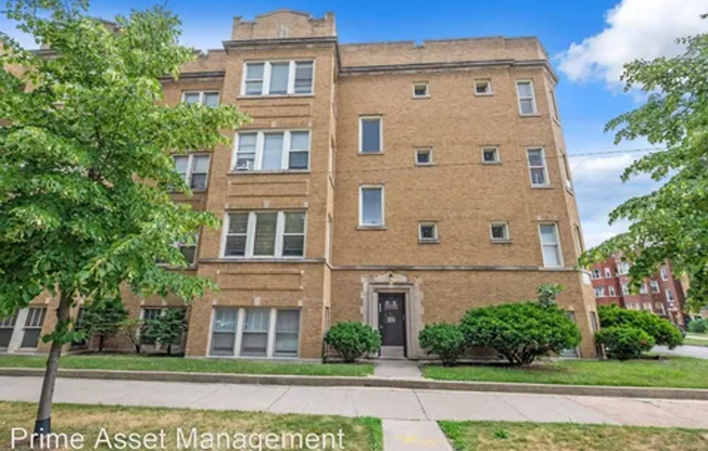 8001-8007 S. Eberhart