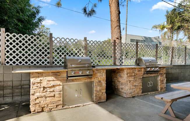 Apartments for Rent in Mar Vista CA - Vista - Jones & Jones - Outdoor Grill Area