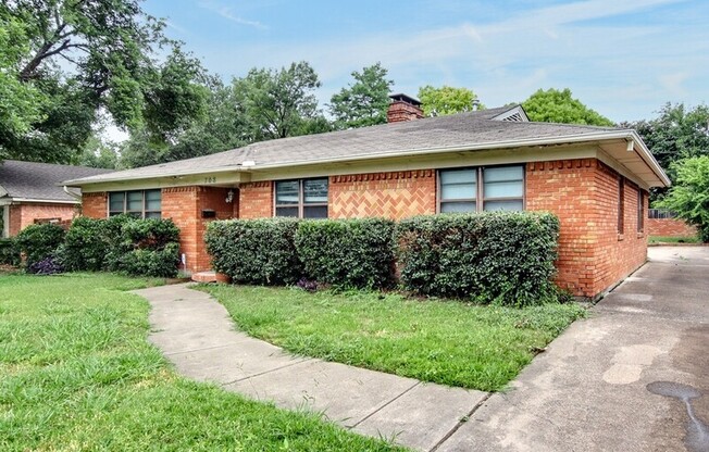 708 JAMES DR