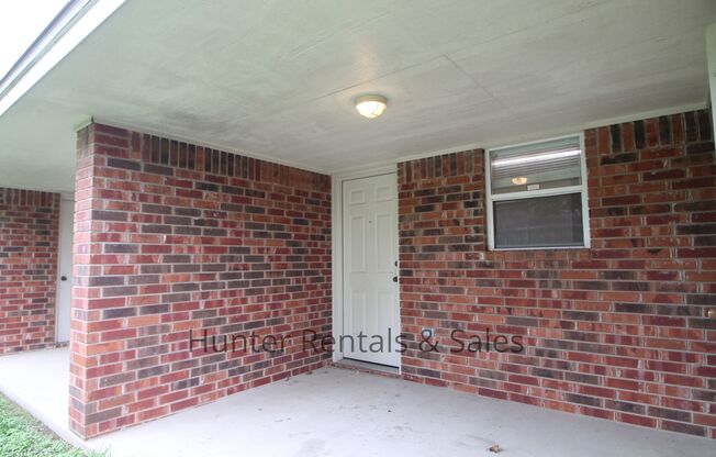 2 beds, 2 baths, $1,025, Unit Unit A