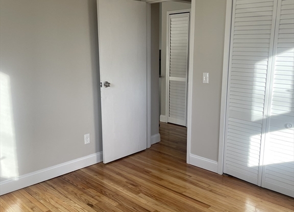 2 beds, 1 bath, 600 sqft, $2,600, Unit 5