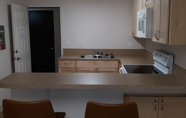 Studio, 1 bath, 212 sqft, $785, Unit 143505