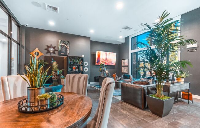 Studio, 1 bath, 327 sqft, $1,499, Unit 417-304