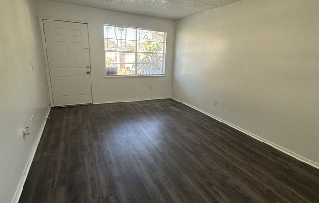 8586 CHANNELVIEW CIR