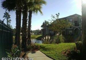2 beds, 2 baths, 1,077 sqft, $1,550