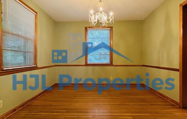 Beautiful Large Home in Donelson!