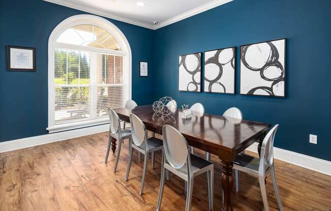 Dining Area at Abberly Woods Apartment Homes, Charlotte, North Carolina 28216