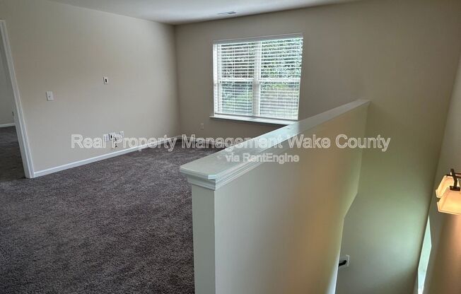 238 LYNN DR