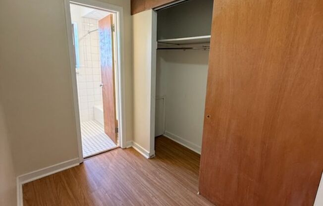 Studio, 1 bath, 487 sqft, $1,300, Unit Fifth 308