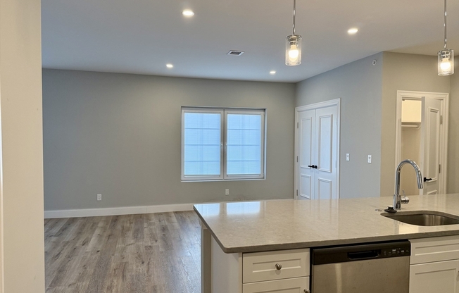 3 BURKE LN