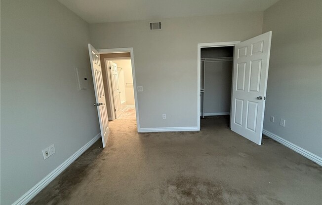 1 bed, 1 bath, 670 sqft, $2,400