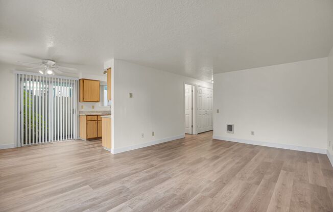 #116 CARLTON SQUARE APARTMENTS