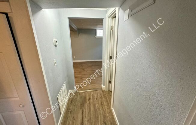 2 beds, 1.5 baths, $1,150, Unit Lower Unit