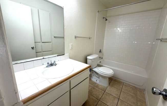 2 beds, 2 baths, 900 sqft, $1,399, Unit LAW7-213