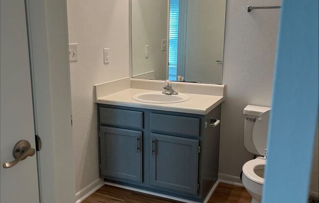 2 beds, 1 bath, 908 sqft, $1,250, Unit 300A