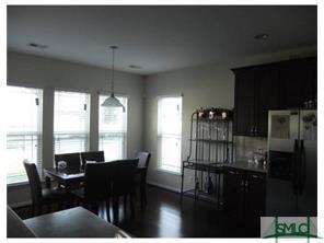 3 beds, 2.5 baths, $2,200