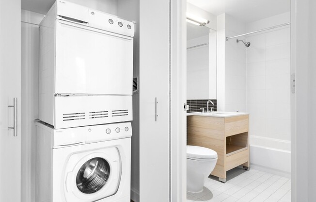 1 bed, 1 bath, $4,695, Unit 22C