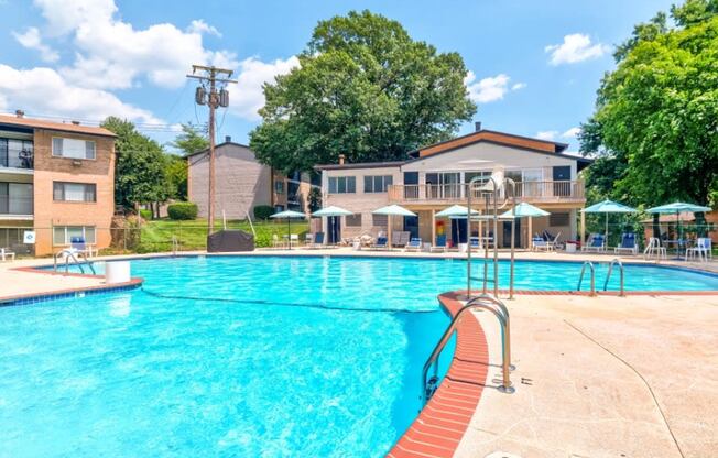 Pool at Oaks at Oxon Hill, Maryland, 20745