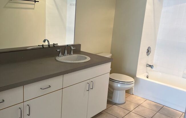 1 bed, 1 bath, 631 sqft, $1,995, Unit 1023-301