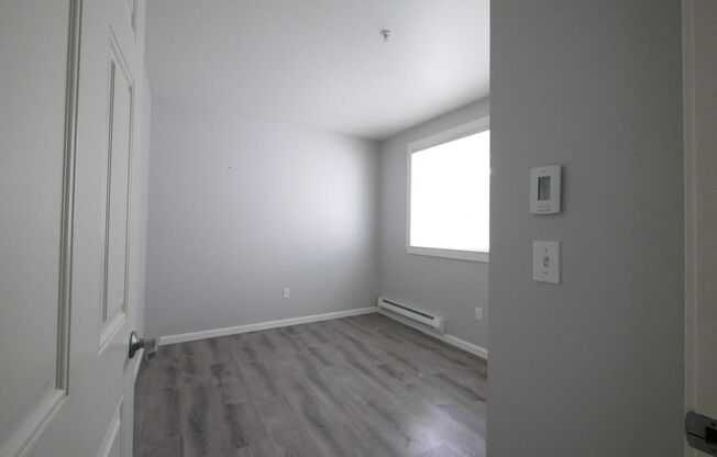 3 beds, 1 bath, $2,395