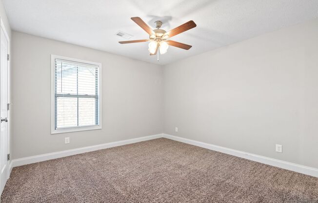 3 beds, 3 baths, $1,425, Unit # 201