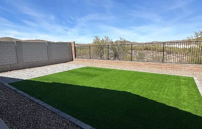 NEWER HOME IN NORTHPOINTE AT VISTANCIA