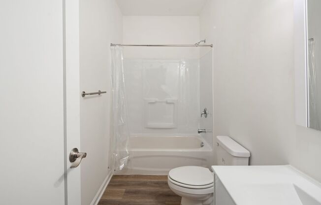 3 beds, 2 baths, 500 sqft, $1,450, Unit Unit 205