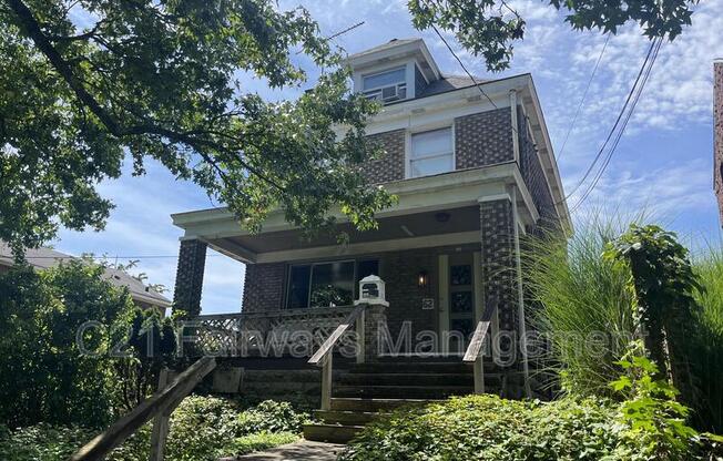 62 LACLEDE ST