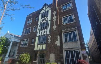 Lower East Side Milwaukee Studio and One bed Apartments- Flexible Lease Terms