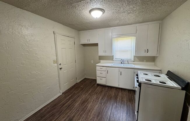 2 bed 1 bath in OKC! New paint and ready for move in!