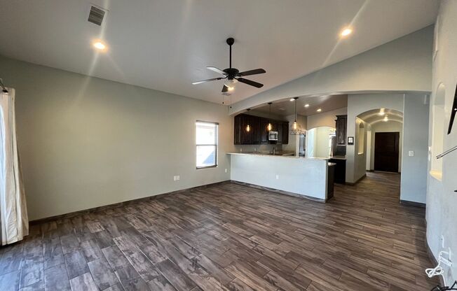 Lovely 3 Bedroom 2 Bathroom Home In NE ABQ!