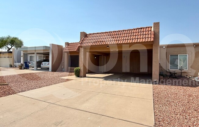 744 W OXFORD DR