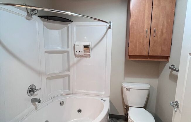 2 beds, 2 baths, 1,257 sqft, $1,111, Unit 629