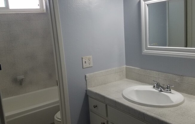 Studio, 1 bath, 450 sqft, $1,575, Unit 279
