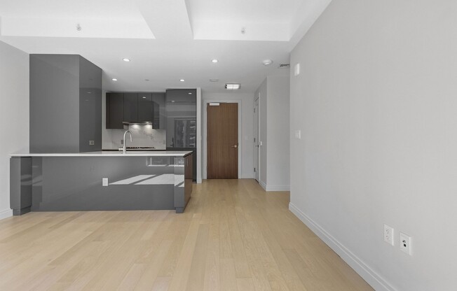 1 bed, 1 bath, 686 sqft, $5,600, Unit 1107