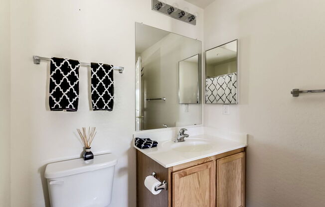 2 beds, 2 baths, 1,403 sqft, $2,000, Unit 2063