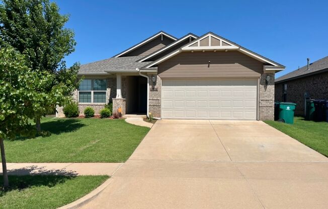 Gorgeous 4 Bed 2 Bath In Deer Creek