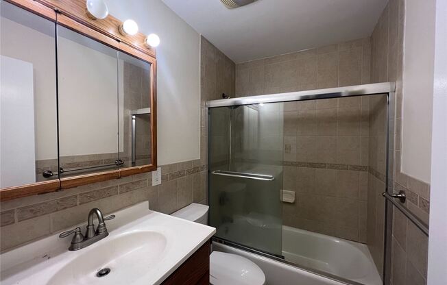 25 VAN WICKLEN CT