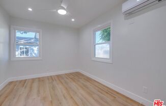 8356 KITTYHAWK AVE