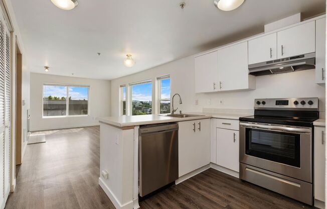 2 beds, 2 baths, 985 sqft, $2,615, Unit 305