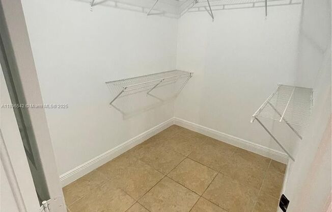 8290 NW 39TH CT COOPER CITY, FL 33024