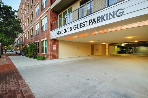 555 Ross Apartments in Dallas