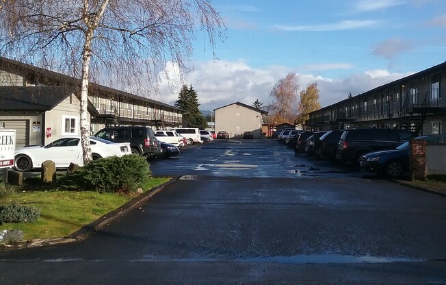 Dry Creek Apartments