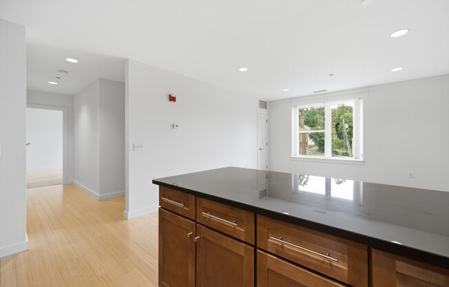 2 beds, 2 baths, 980 sqft, $3,100, Unit 307