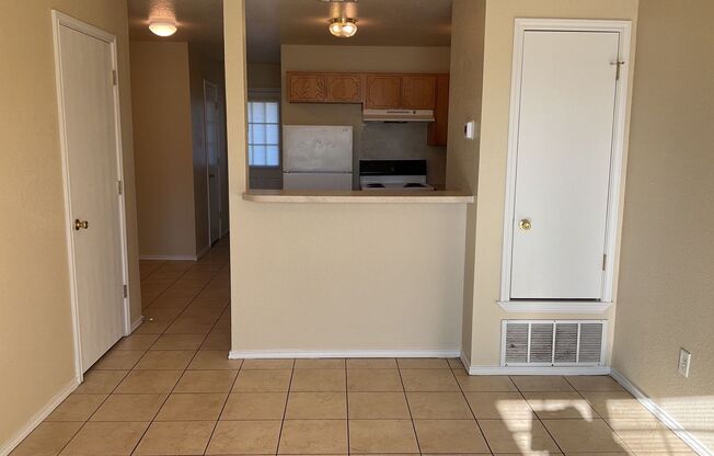 2 beds, 1.5 baths, $895, Unit 4005 Nadine Drive - B