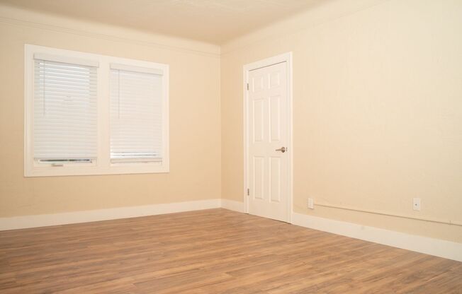 25-45 W. Tenth street