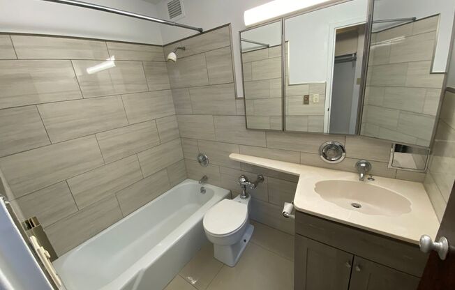 3 beds, 2 baths, $3,260, Unit 1616 - 7D