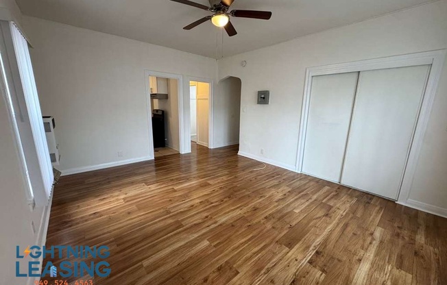 1056 1/2 NORMANDIE AVE